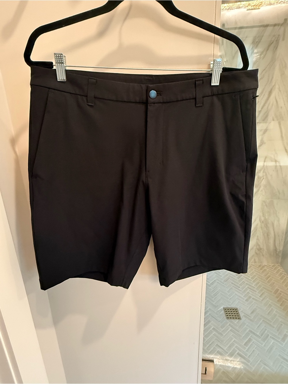 Lululemon Men's Black Flat-Front Performance Shorts with Florida Gator Logo